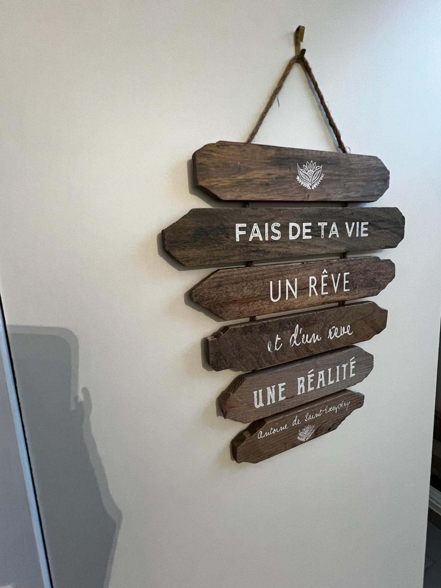Joli De 25 M2 Proche De Appartement *